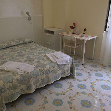 Albergo Oasi Napoli Ngoại thất bức ảnh