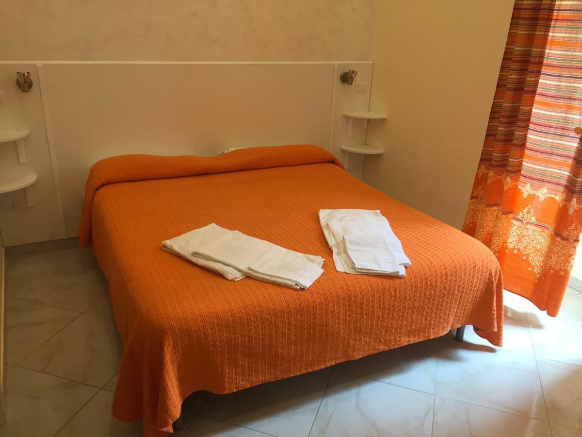 Albergo Oasi Napoli Ngoại thất bức ảnh