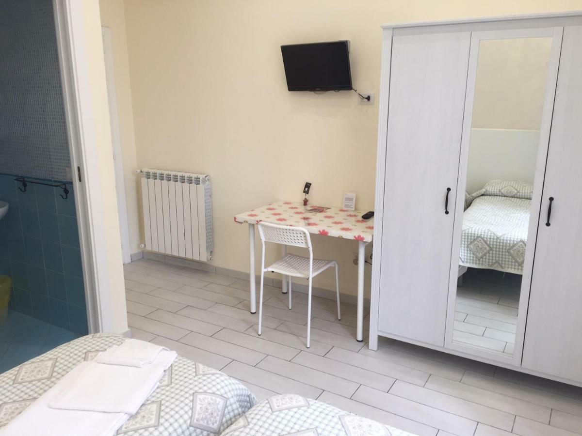Albergo Oasi Napoli Ngoại thất bức ảnh