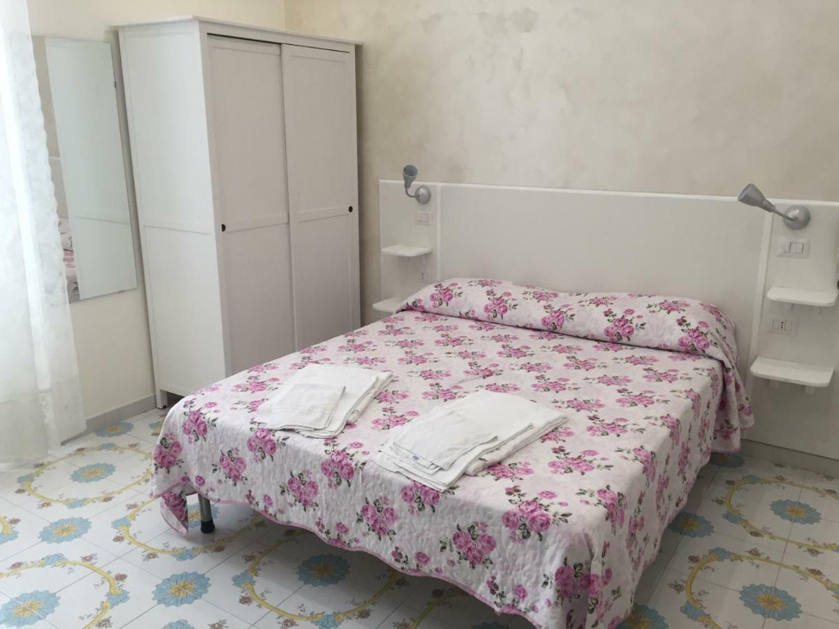 Albergo Oasi Napoli Ngoại thất bức ảnh