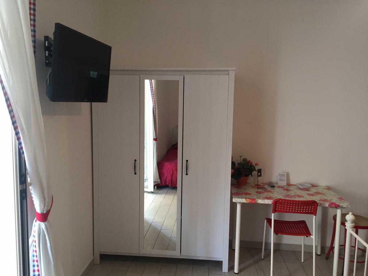 Albergo Oasi Napoli Ngoại thất bức ảnh
