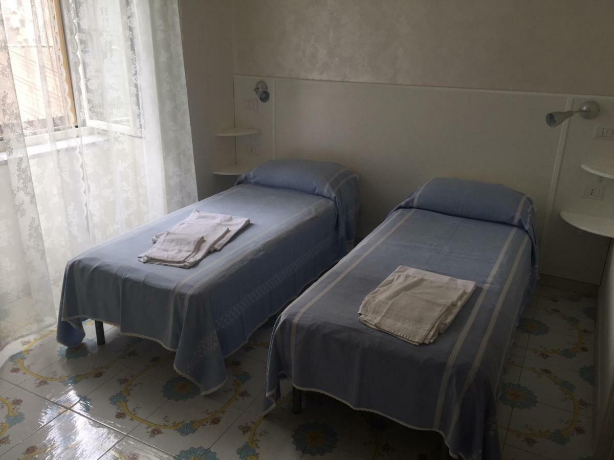 Albergo Oasi Napoli Ngoại thất bức ảnh